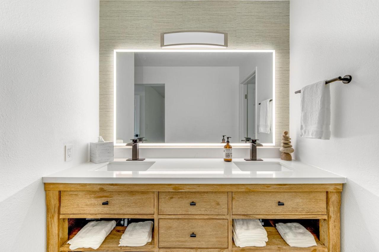 Newly Renovated Condo With Sup Paddle Boards And Golf Clubs Included Kailua-Kona Exteriér fotografie