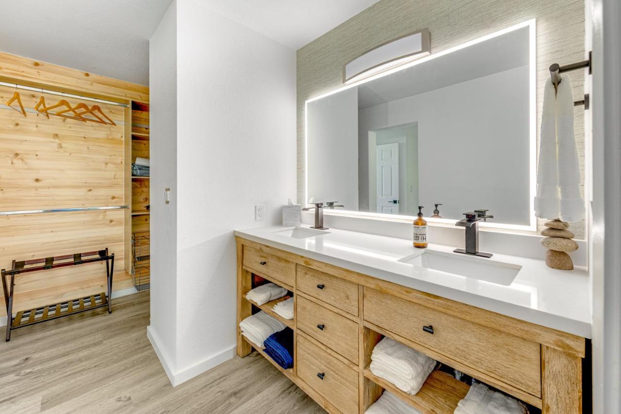 Newly Renovated Condo With Sup Paddle Boards And Golf Clubs Included Kailua-Kona Exteriér fotografie